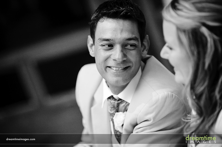 groom in lakeshore lodge estes park