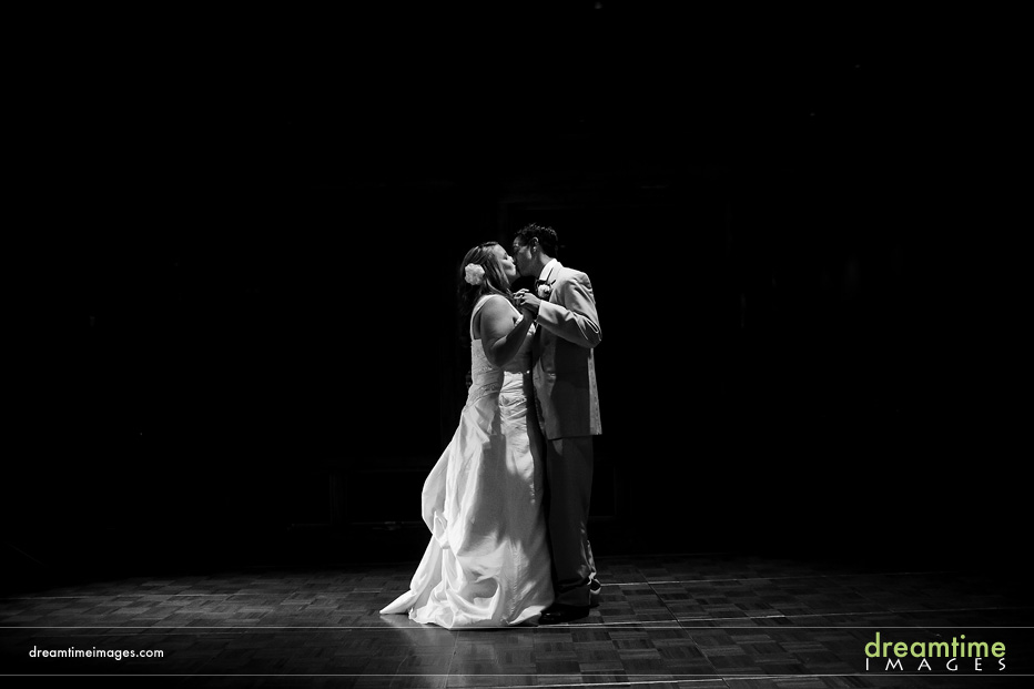first dance, wedding, lakeshore lodge in estes park