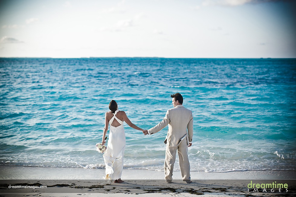 abaco-bahamas-wedding-photography-rg-21.jpg wedding couple at beach
