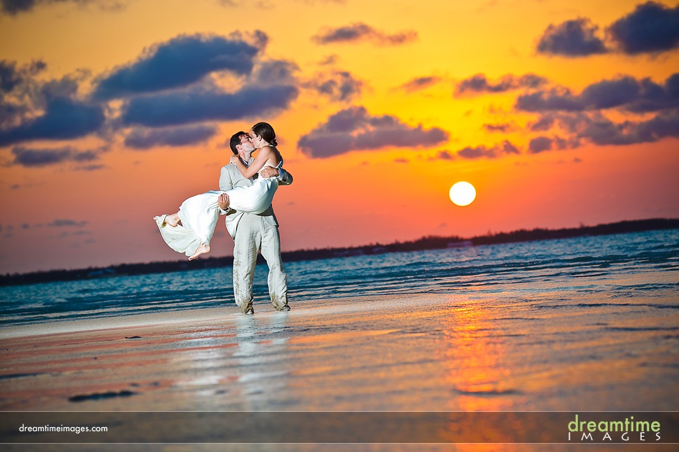 abaco-bahamas-wedding-photography-rg-38.jpg trash dress beach abaco destination bahamas
