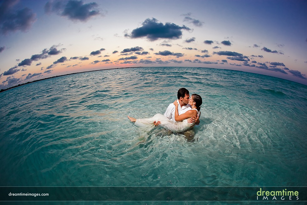 abaco-bahamas-wedding-photography-rg-39.jpg trash the dress bahamas abacos