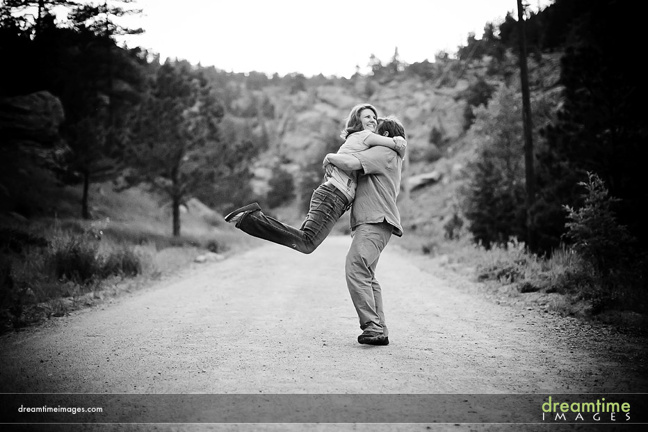engagement photos in boulder colorado