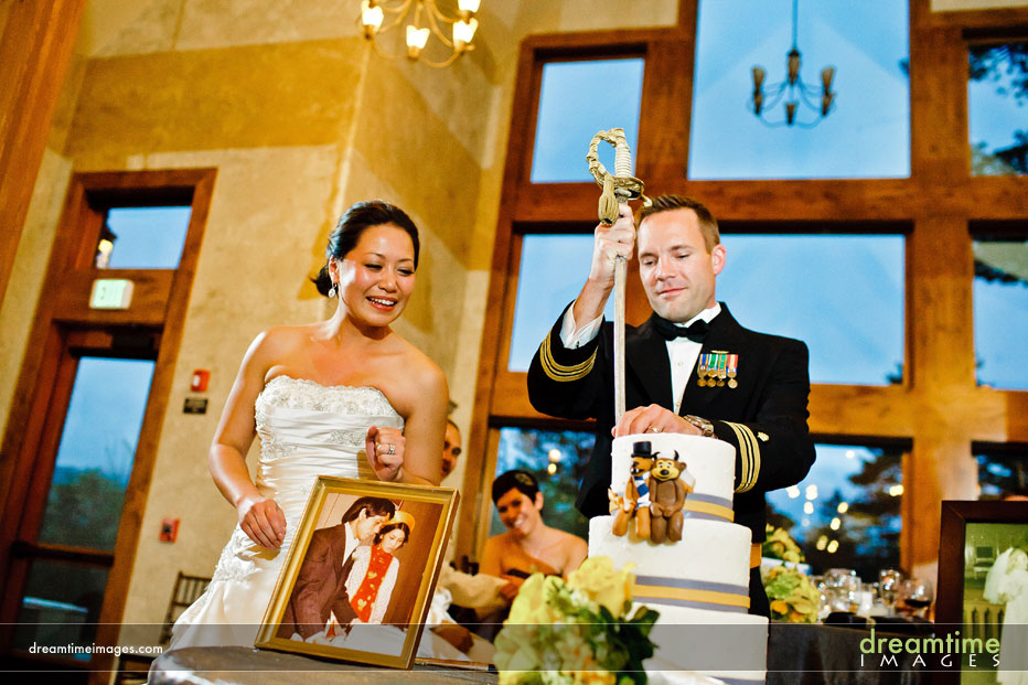 couple cutting cake