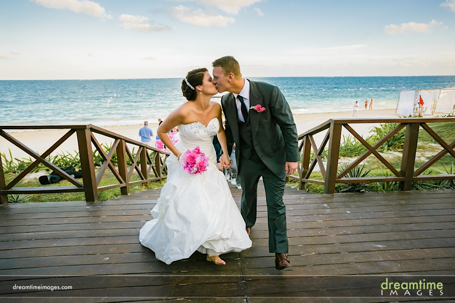 beach wedding cancun